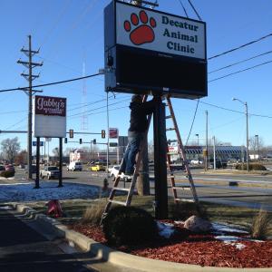 Pylon Sign - Decatur Animal Clinic