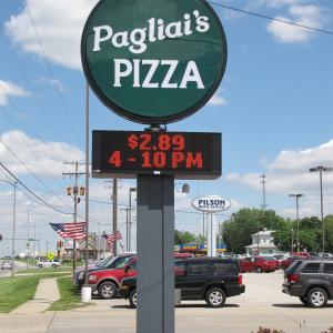 Pylon Sign - Pagliais Pizza