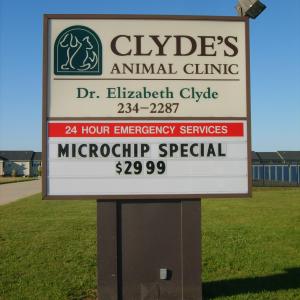 Pylon Sign - Clydes Animal Clinic